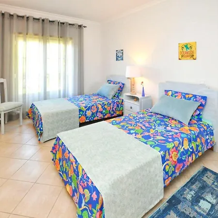 Branco - Near The Beach Албуфейра