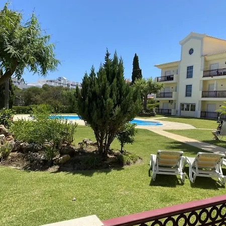 Branco - Near The Beach Албуфейра