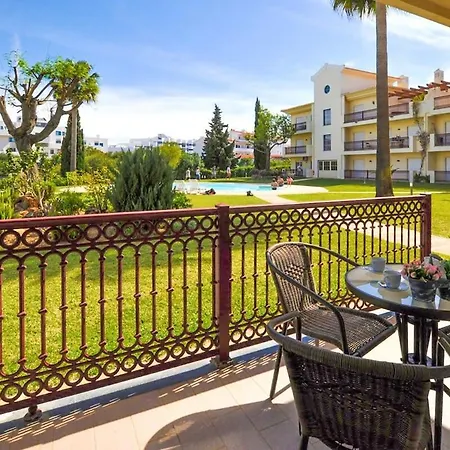 Branco - Near The Beach Албуфейра